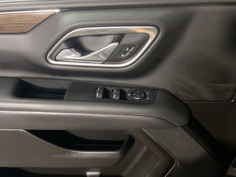 Certified 2023 GMC Yukon SLE w/ Max Trailering Package AWD/4WD image 13