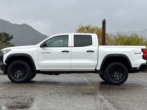 Certified 2024 Chevrolet Colorado Trail Boss w/ Technology Package image 7