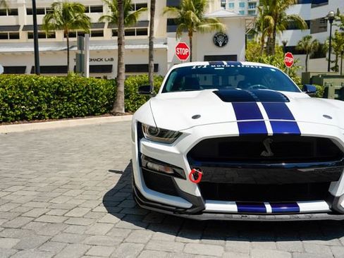 Used 2020 Ford Mustang Shelby GT500 w/ Technology Package RWD image 6