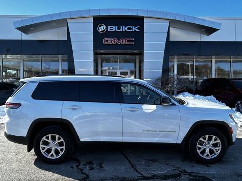 Used 2022 Jeep Grand Cherokee L Limited w/ MOPAR Finishing Package image 30