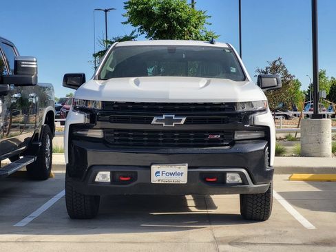 Used 2022 Chevrolet Silverado 1500 LT Trail Boss w/ Convenience Package II AWD/4WD image 2