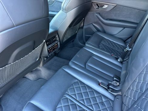 Used 2023 Audi SQ7 Prestige w/ Prestige Package AWD/4WD image 12