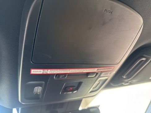 Used 2026 Toyota Camry SE w/ Convenience Package image 19