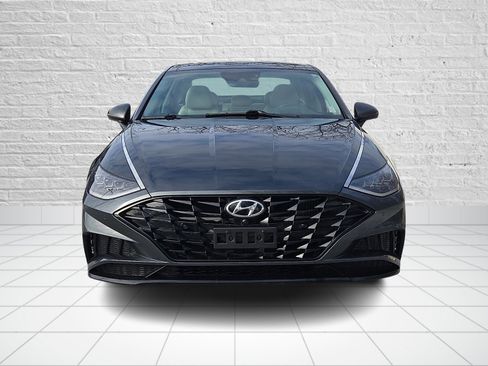 Used 2023 Hyundai Sonata Limited w/ Cargo Package image 2