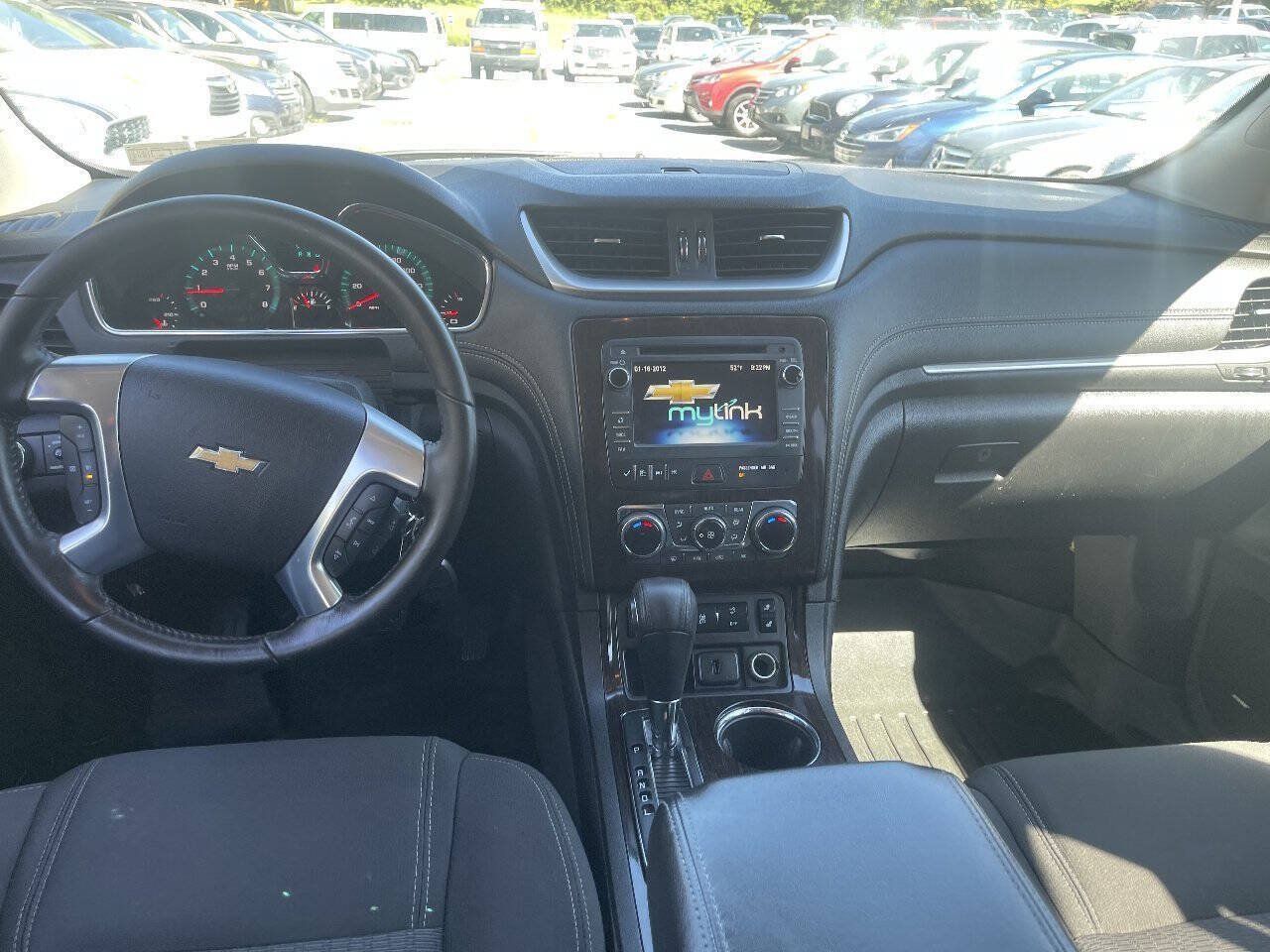 Used 2016 Chevrolet Traverse LT AWD/4WD image 19