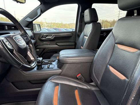 Used 2024 GMC Sierra 1500 AT4 w/ Technology Package image 4