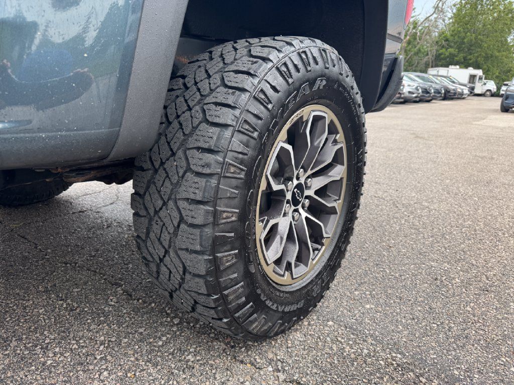 Used 2020 Chevrolet Colorado ZR2 AWD/4WD image 15