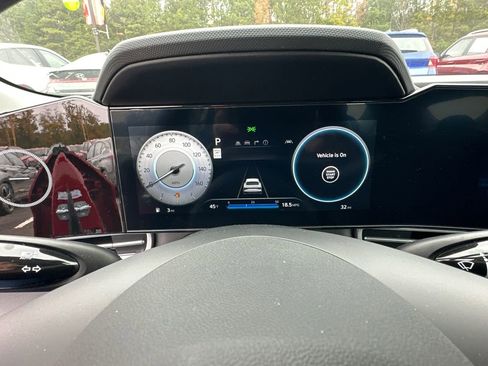 New 2025 Hyundai Elantra SEL image 26