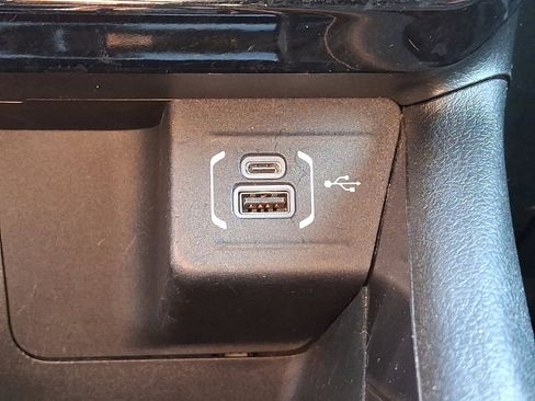 Used 2022 Jeep Compass Latitude image 23