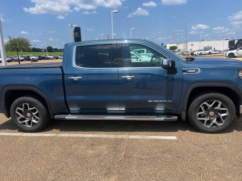 Used 2024 GMC Sierra 1500 SLT w/ SLT Premium Plus Package AWD/4WD image 1