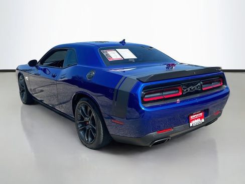 Used 2022 Dodge Challenger R/T Scat Pack w/ Scat Pack Stripe RWD image 8