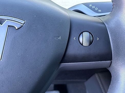 Used 2021 Tesla Model 3 Standard Range Plus image 21