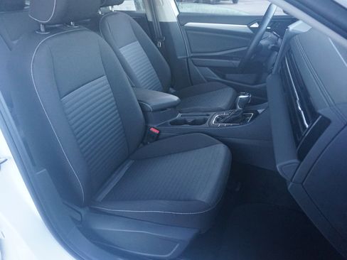 Used 2025 Volkswagen Jetta S image 23