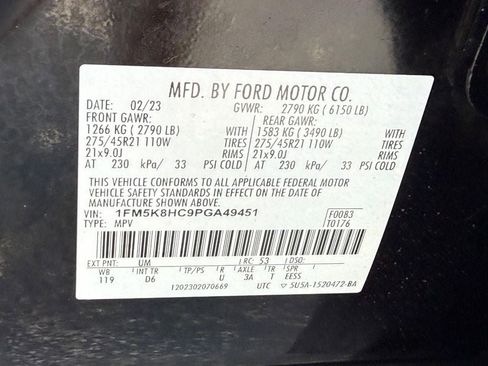 Used 2023 Ford Explorer Platinum w/ Technology Package AWD/4WD image 30