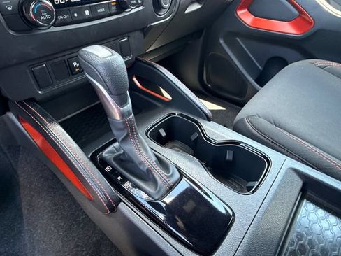 Used 2025 Nissan Frontier Pro-X RWD image 30