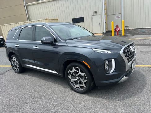 Used 2020 Hyundai Palisade Limited FWD image 2