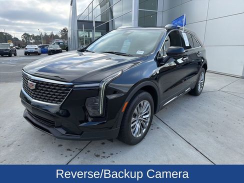 Used 2024 Cadillac XT4 Premium Luxury w/ Technology Package image 5