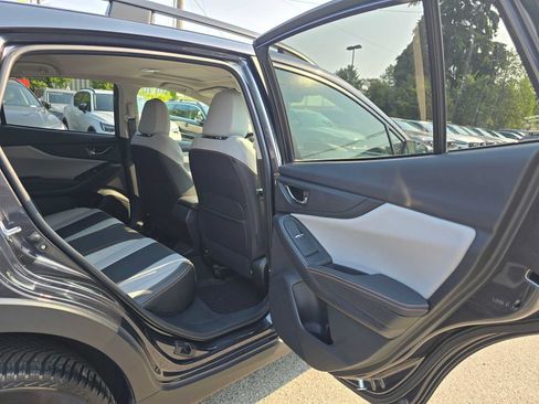 Used 2019 Subaru Crosstrek 2.0i Limited w/ Moonroof Package w/Navigation AWD/4WD image 13