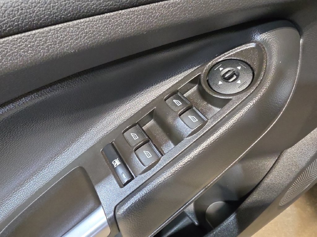 Used 2018 Ford Escape SEL FWD image 15