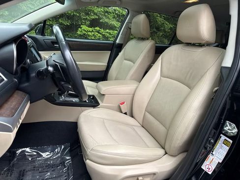 Used 2017 Subaru Outback 2.5i Limited AWD/4WD image 10