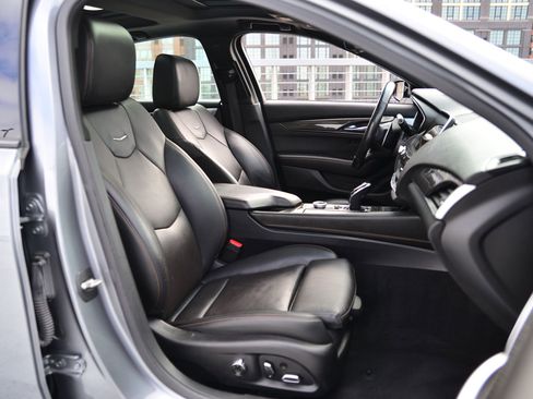 Used 2021 Cadillac CT5 V w/ Premium Package image 21