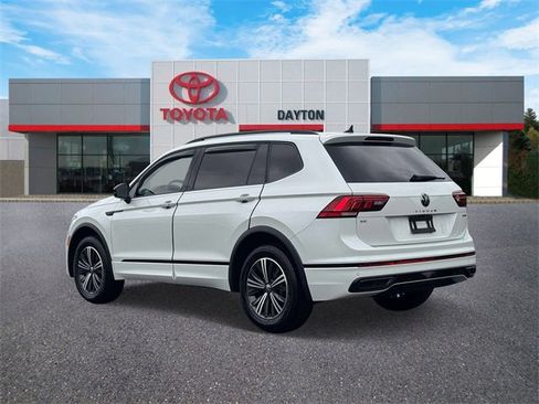 Used 2022 Volkswagen Tiguan SE R-Line image 4