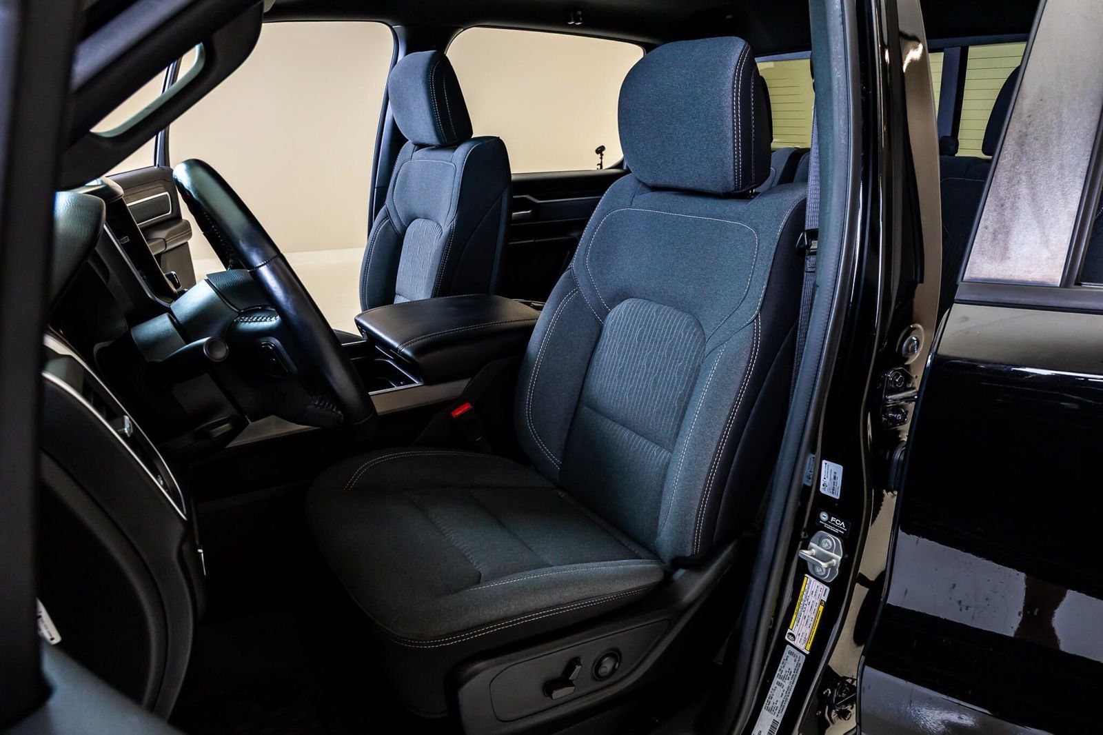 Used 2023 RAM 1500 Big Horn AWD/4WD image 26