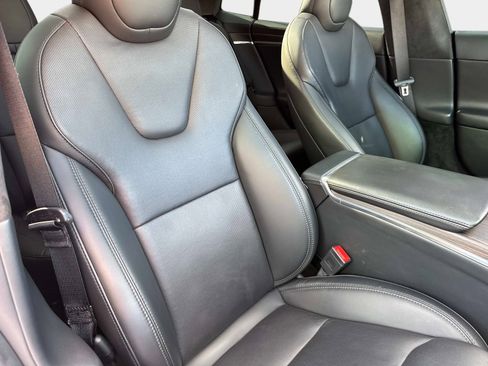 Used 2023 Tesla Model S image 24