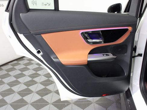 Certified 2025 Mercedes-Benz GLC 43 AMG 4MATIC image 27