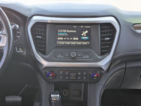 Used 2019 GMC Acadia SLE image 17