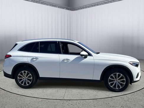 Used 2025 Mercedes-Benz GLC 300 image 6