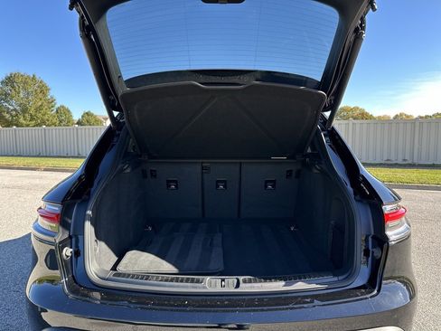 Used 2025 Porsche Macan image 24