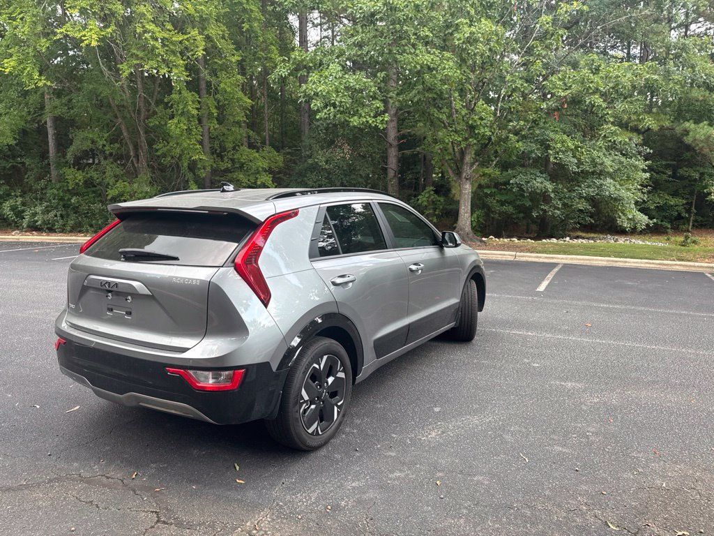 Used 2024 Kia Niro Wind FWD image 6