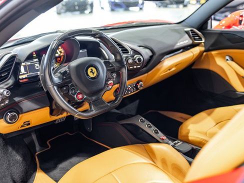 Used 2016 Ferrari 488 GTB RWD image 35