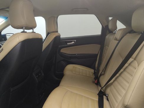Used 2020 Ford Edge SEL w/ Convenience Package FWD image 18