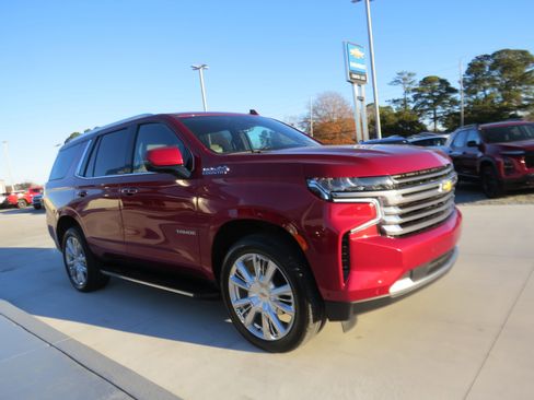 Used 2024 Chevrolet Tahoe High Country w/ Advanced Technology Package image 6