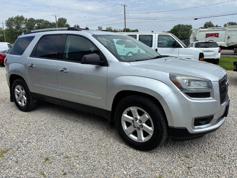 Used 2015 GMC Acadia SLE FWD image 2