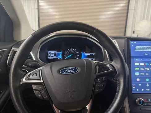 Used 2024 Ford Edge Titanium image 28