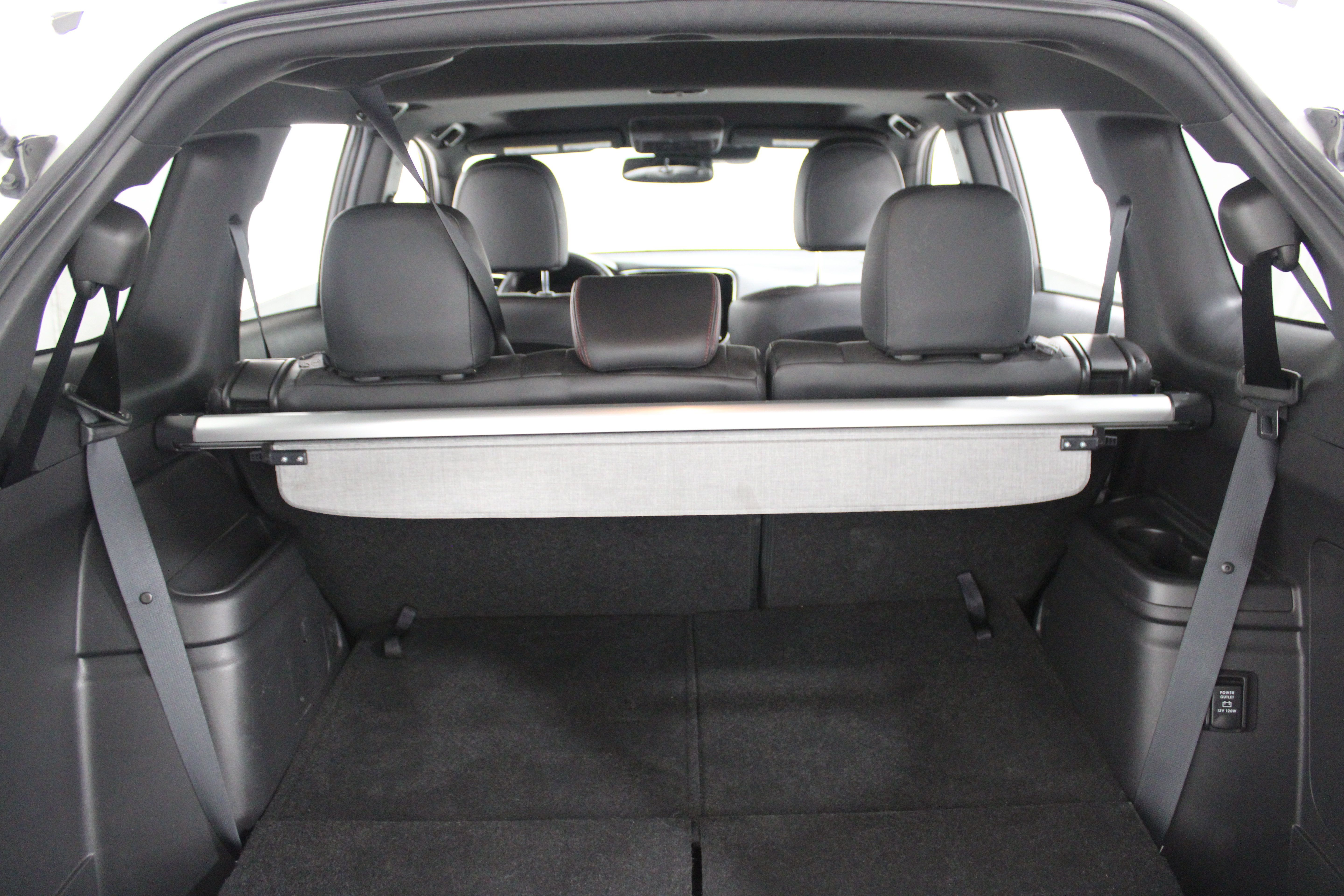 Used 2020 Mitsubishi Outlander SE FWD image 32