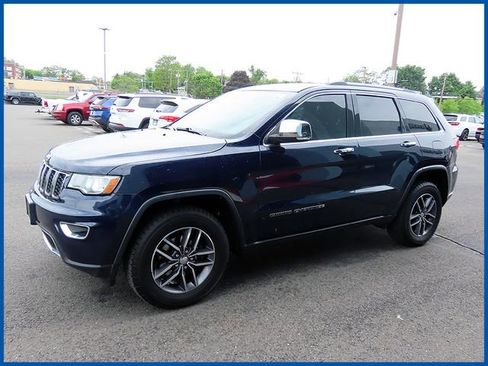 Certified 2018 Jeep Grand Cherokee Limited AWD/4WD image 3