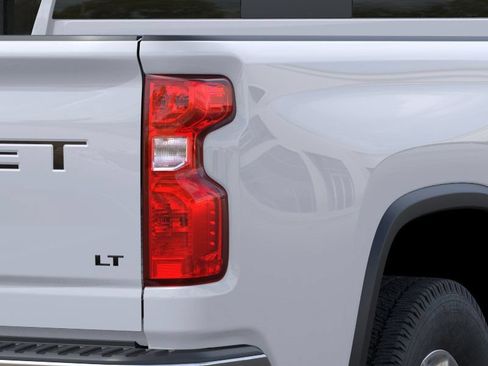 New 2026 Chevrolet Silverado 3500 LT AWD/4WD image 11