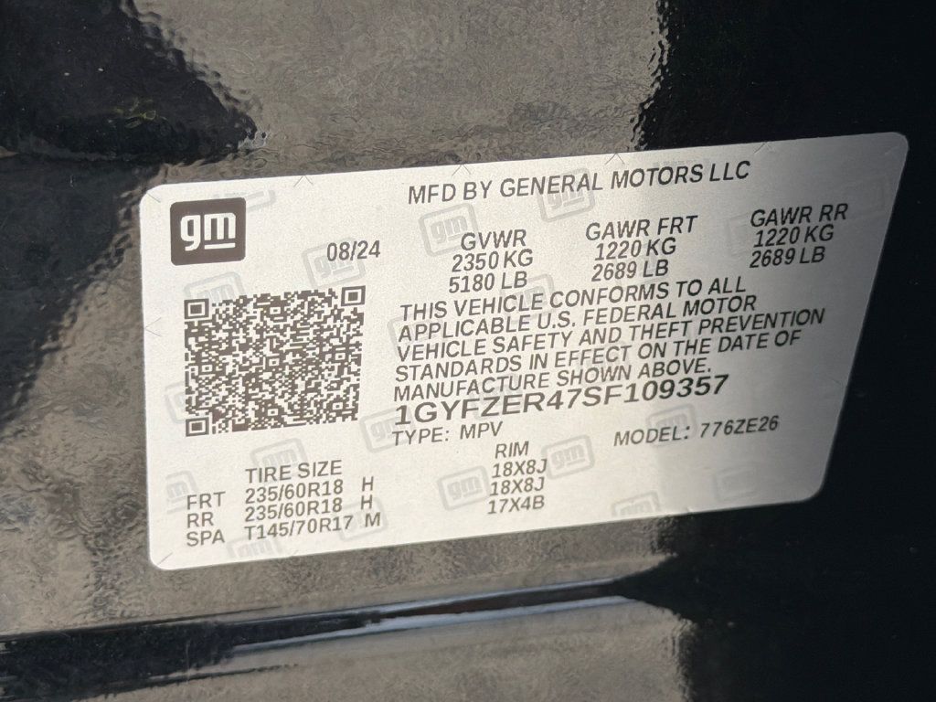 Used 2025 Cadillac XT4 Sport FWD image 31