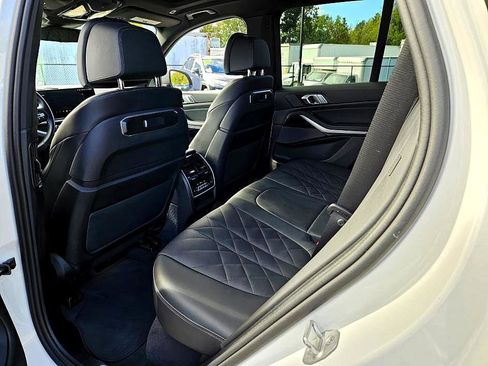 Used 2024 BMW X5 xDrive50e image 8