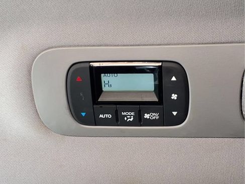 Used 2023 Honda Odyssey Elite image 19