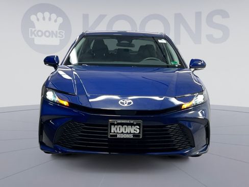 Used 2025 Toyota Camry LE image 15