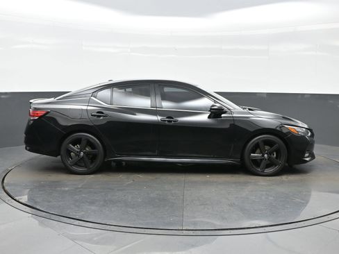 Used 2022 Nissan Sentra SR w/ Midnight Edition image 7