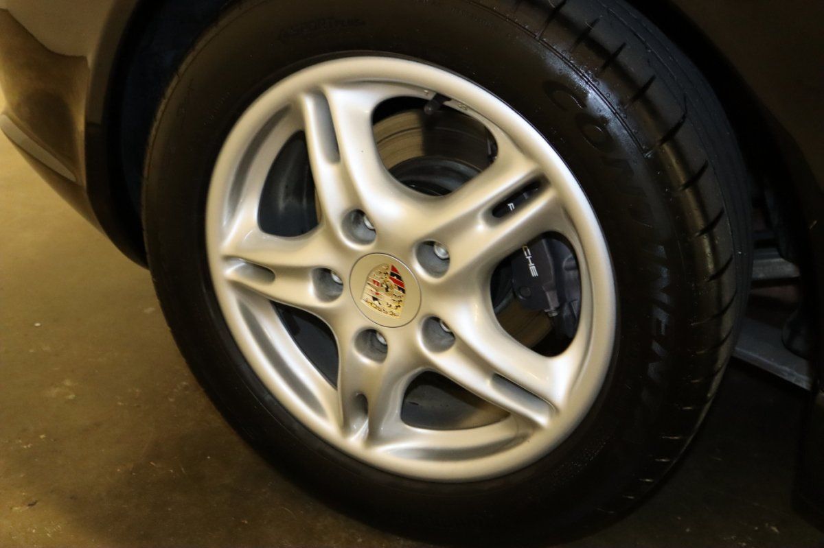 Used 2004 Porsche Boxster RWD image 34