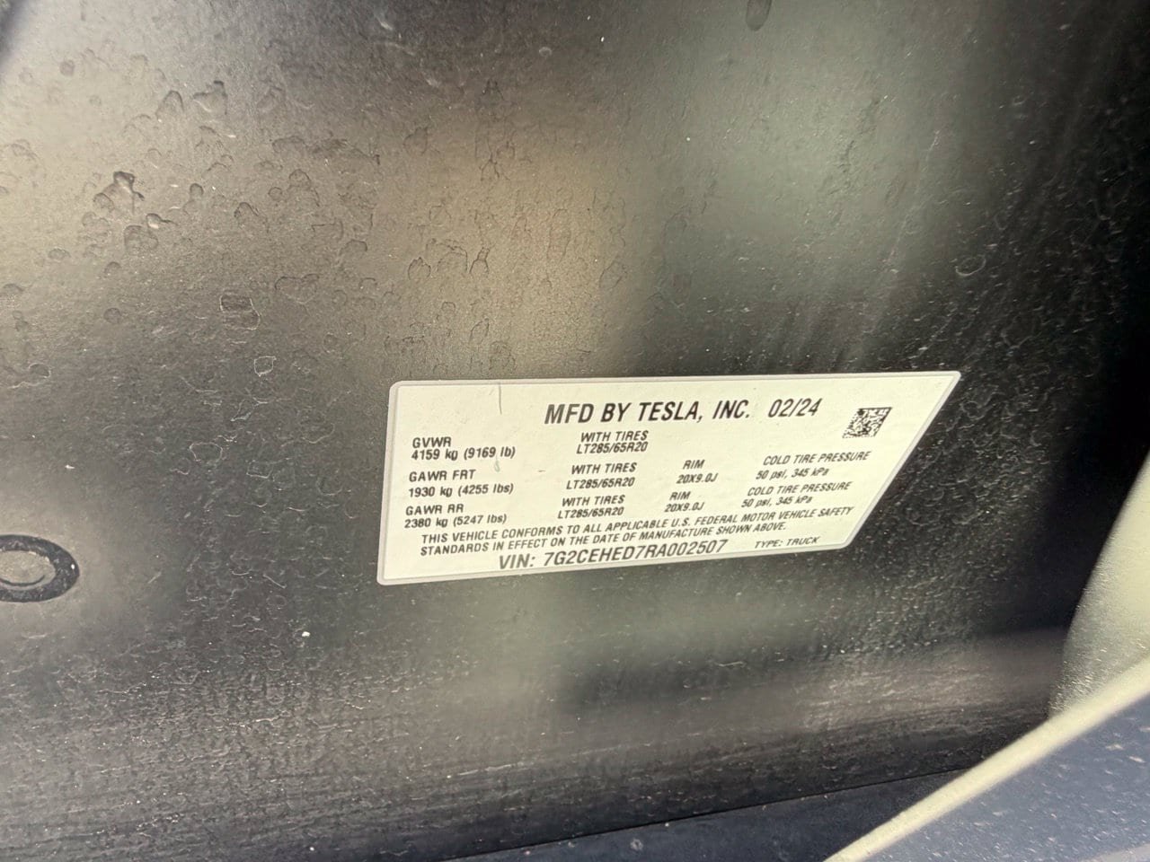 Used 2024 Tesla Cybertruck AWD Crew Cab image 10