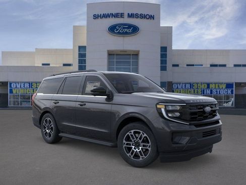 New 2025 Ford Expedition Active AWD/4WD image 7