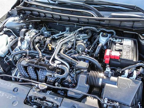 Used 2023 Nissan Altima 2.5 SR image 32